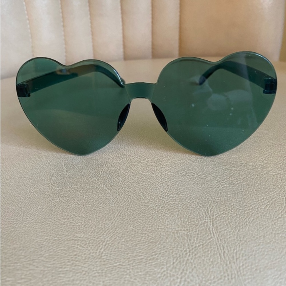 NEW GREEN FRAMELESS SUNGLASSES